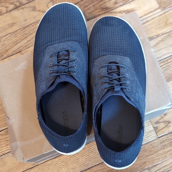 OluKai Other - OluKai Men's Black and Gray Sneakers